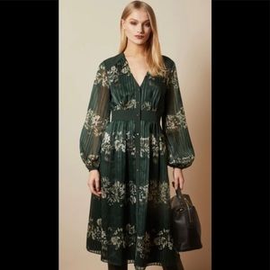 NWT Ted Baker DELYLA
Meadow Sweep long sleeved midi dress